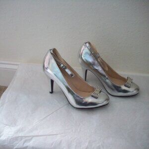 Bamboo Boutique Dress Pump Shoe Silver  6 NEW